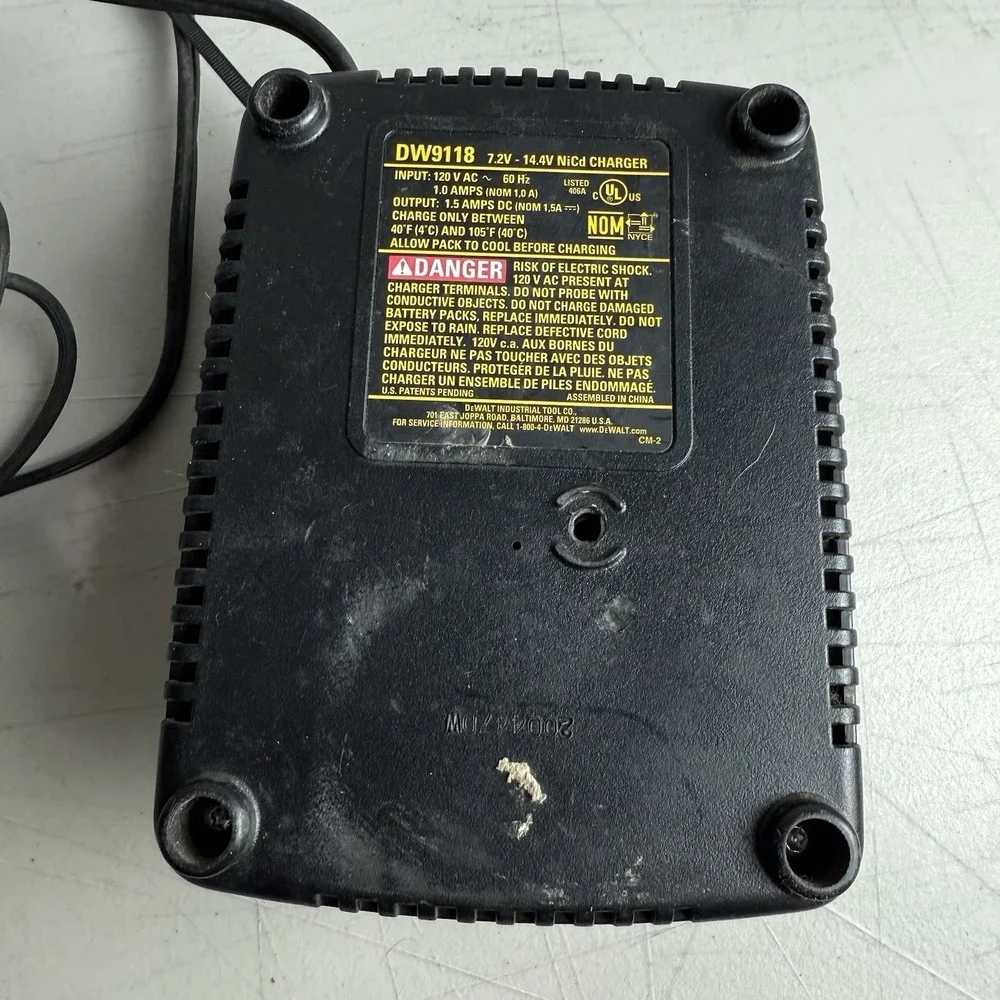 DeWalt DW9118 7.2v-9.6v-12.0v-14.4v NiCd Battery Charger